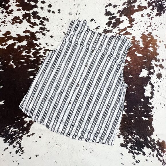 Eden and Olivia Striped Arrow Sleeveless Button Back Blouse 2X - Picture 3 of 6